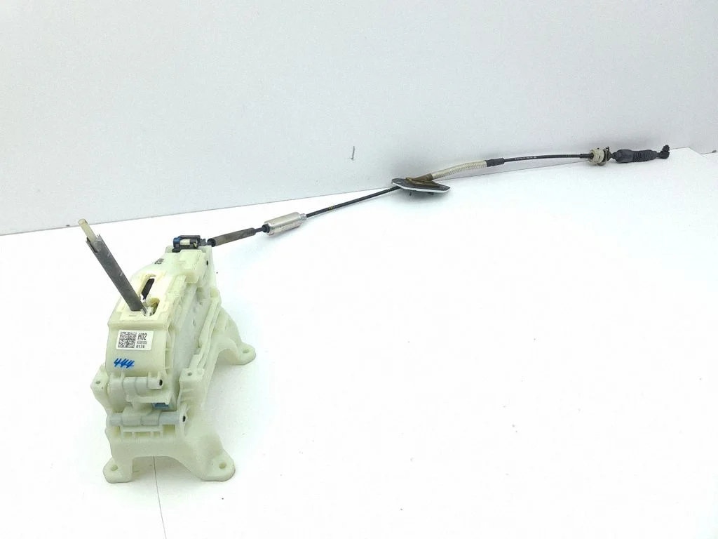 Gear selector mechanism 46701G2640