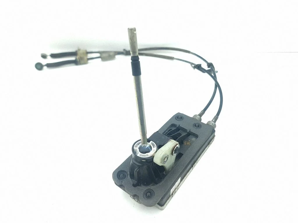 Gear selector mechanism