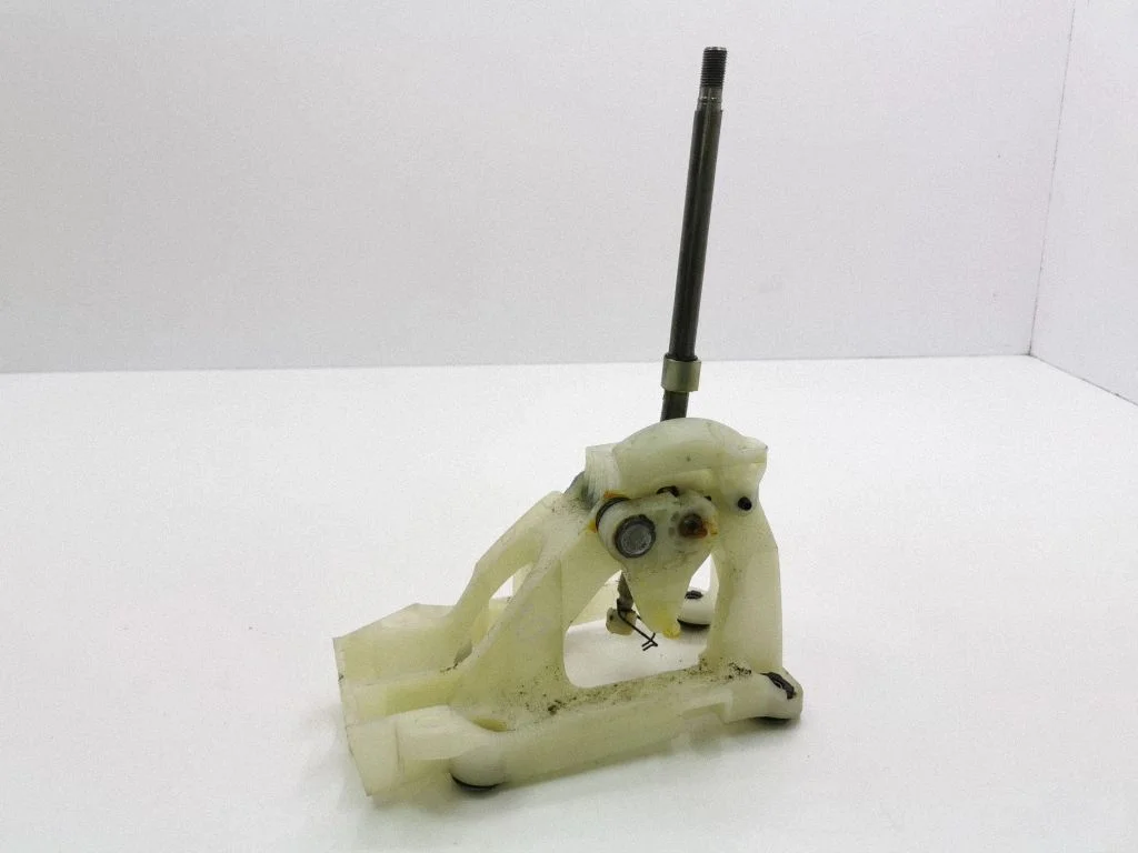 Gear selector mechanism