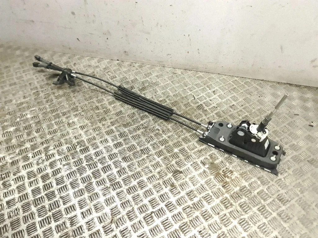 Gear selector mechanism 5R3711049K