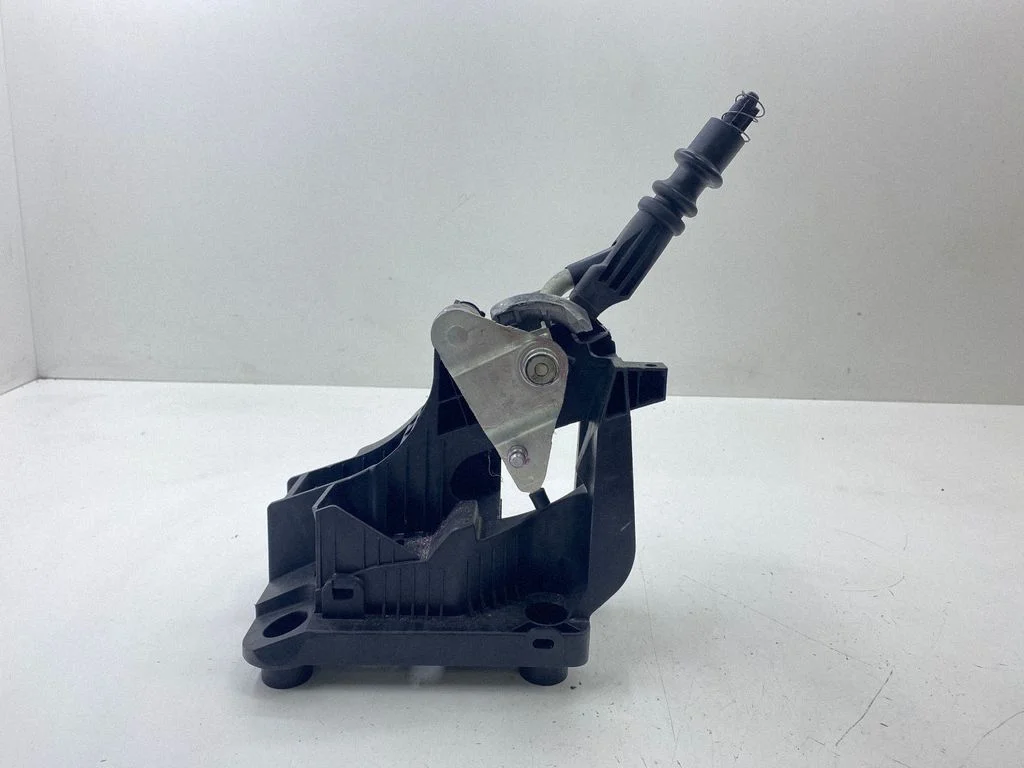 Gear selector mechanism 9672373080
