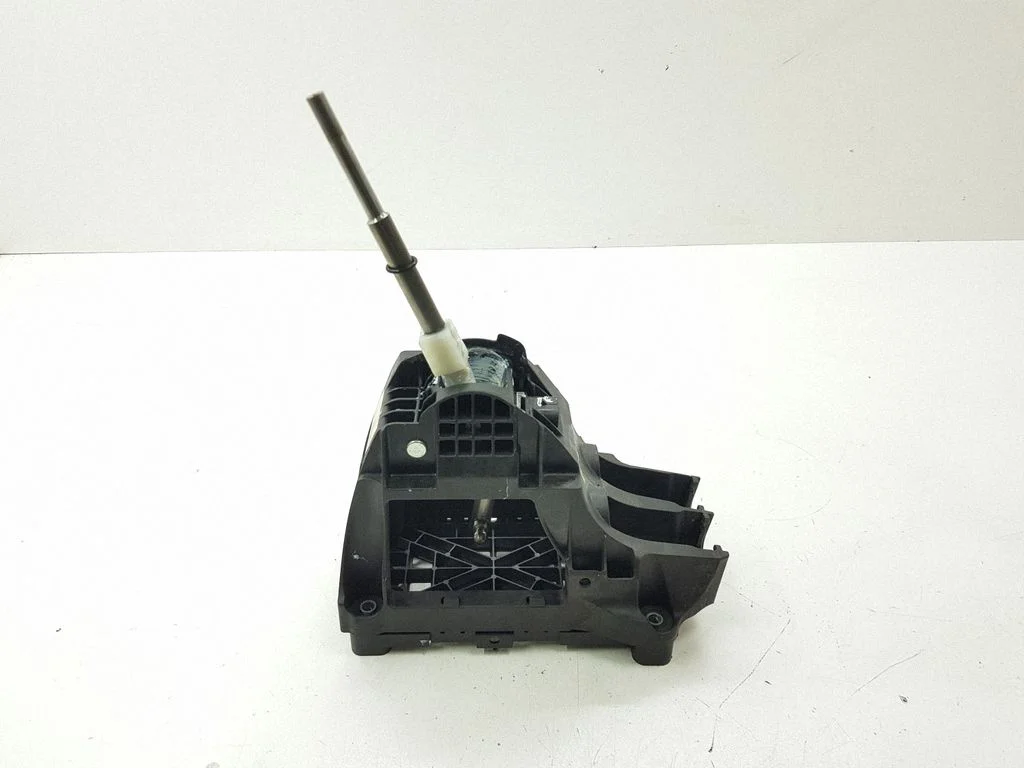 Gear selector mechanism 00502940640