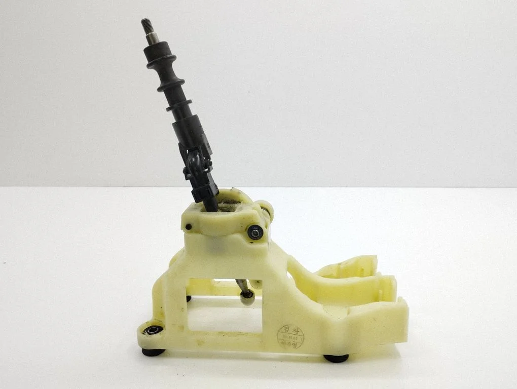 Gear selector mechanism