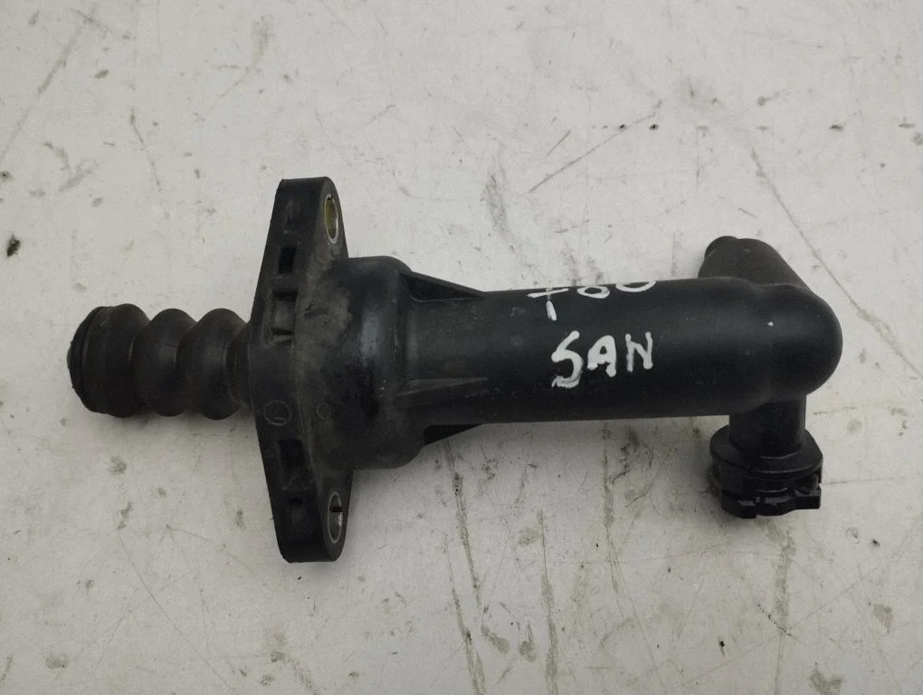 Clutch slave cylinder 5Q0721261N
