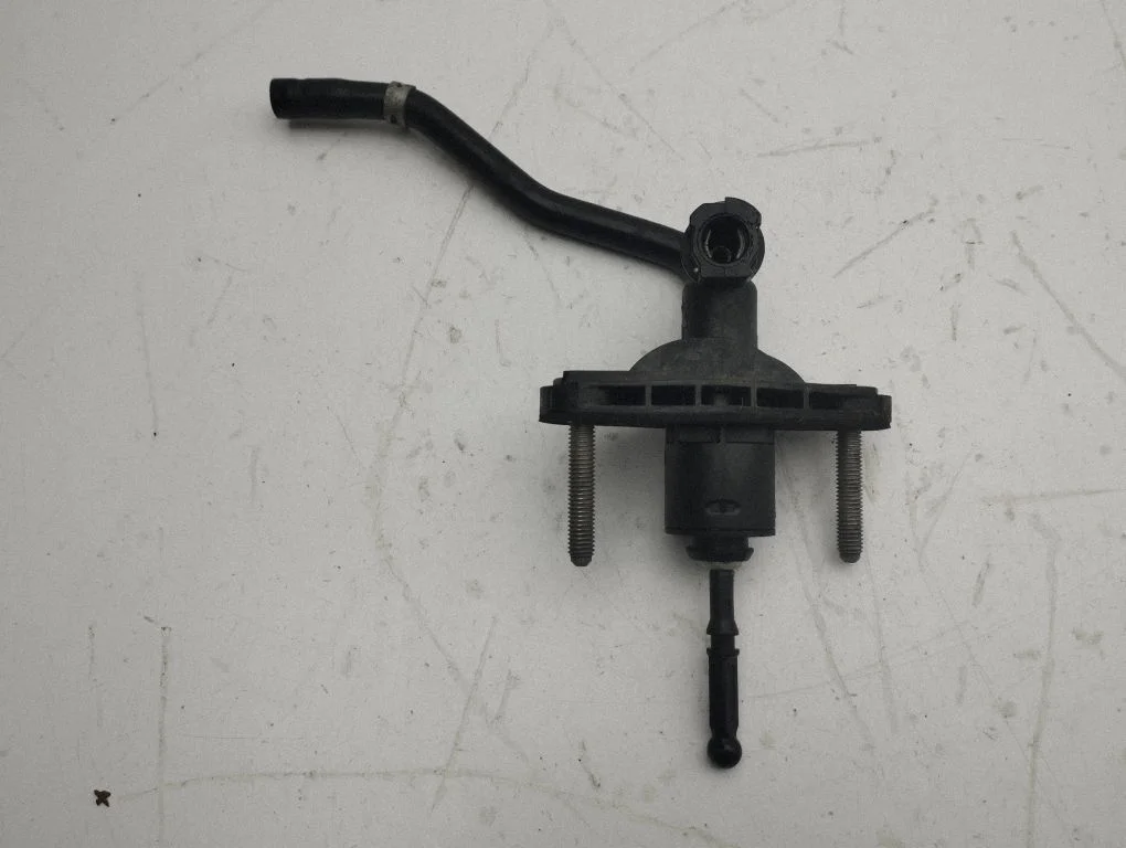Clutch slave cylinder