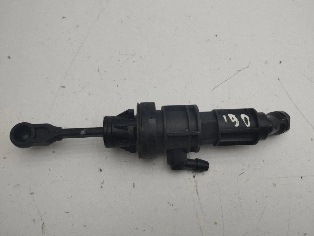 Clutch slave cylinder