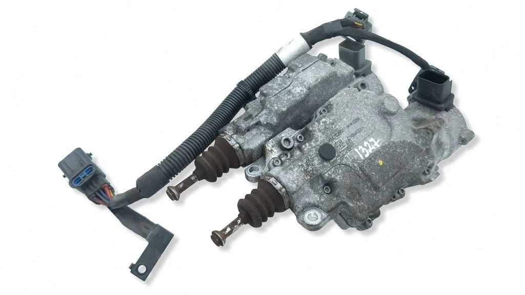 Clutch master cylinder C1054023A
