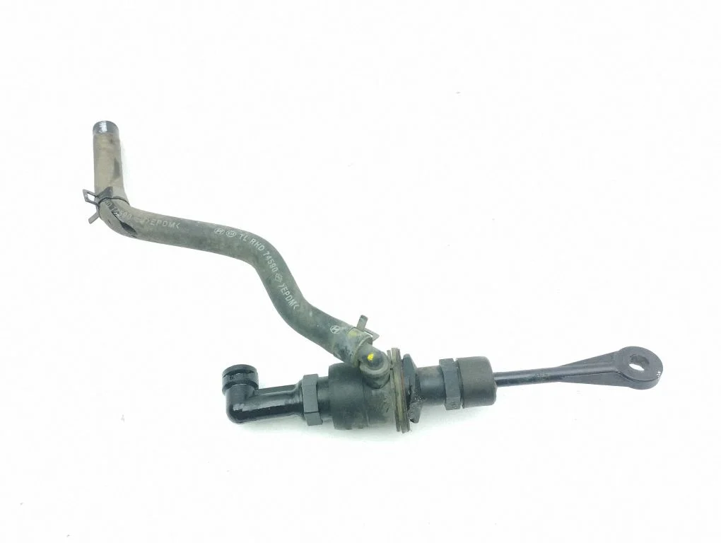 Clutch master cylinder