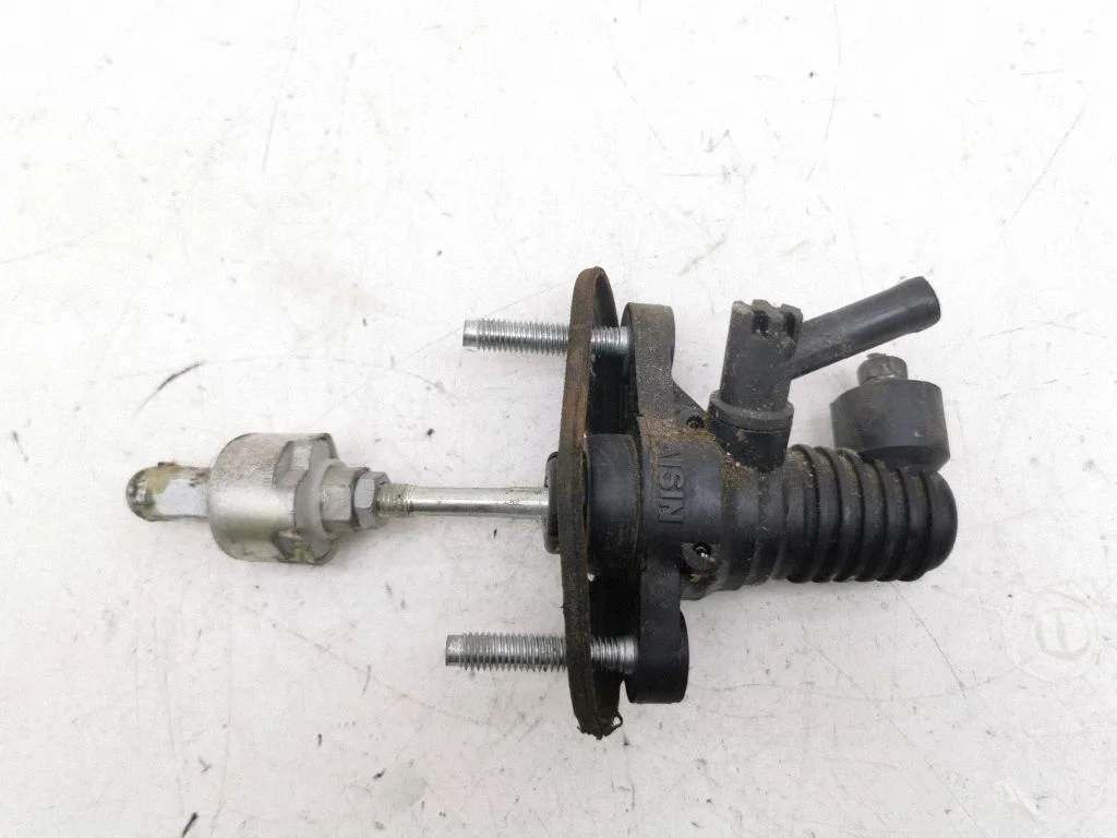 Clutch master cylinder