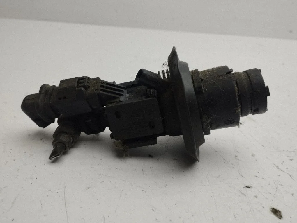 Clutch master cylinder 9674259180