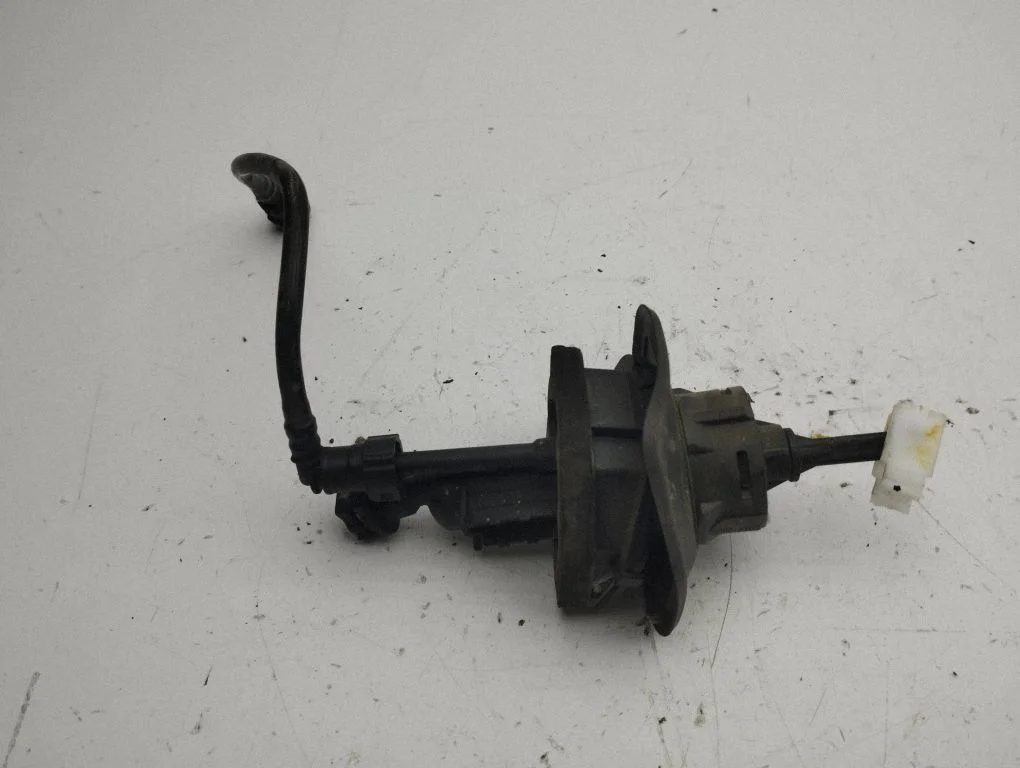 Clutch master cylinder BV617A342BA