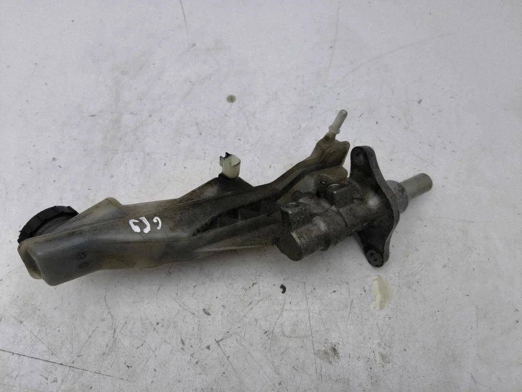 Clutch master cylinder KD3443550