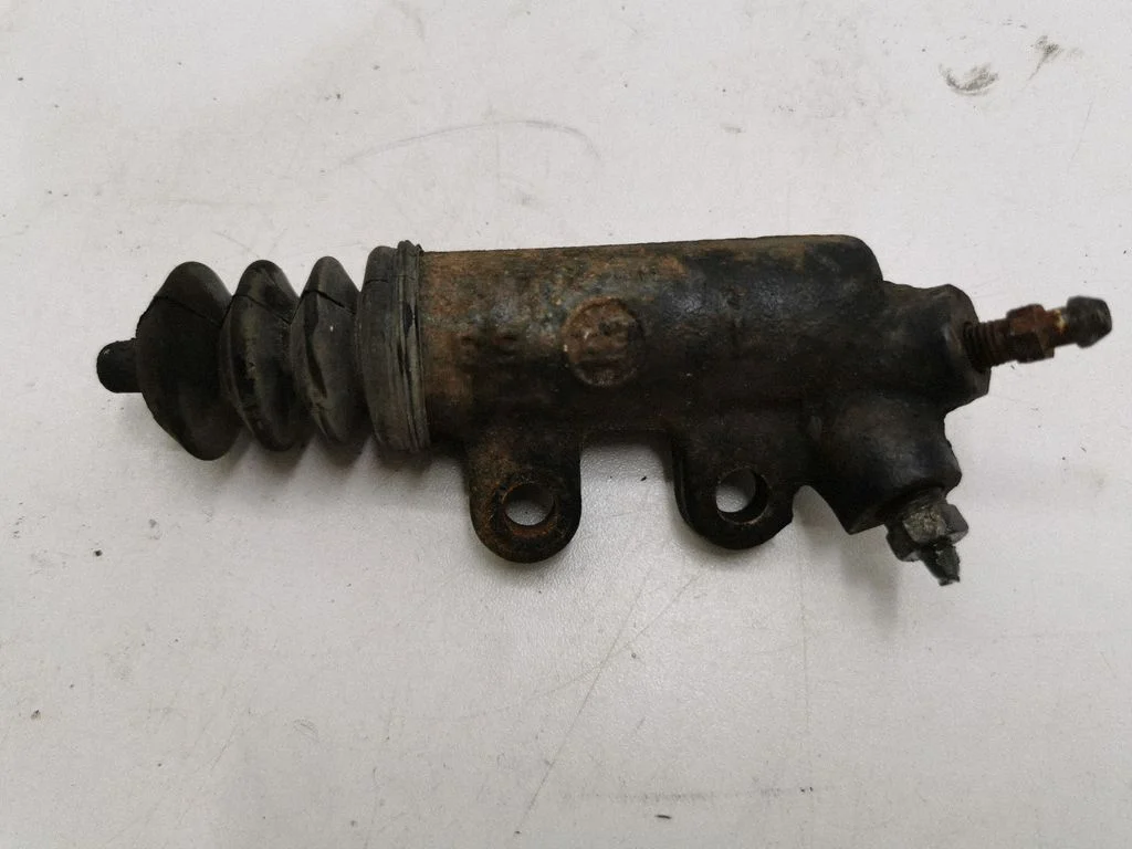 Clutch master cylinder