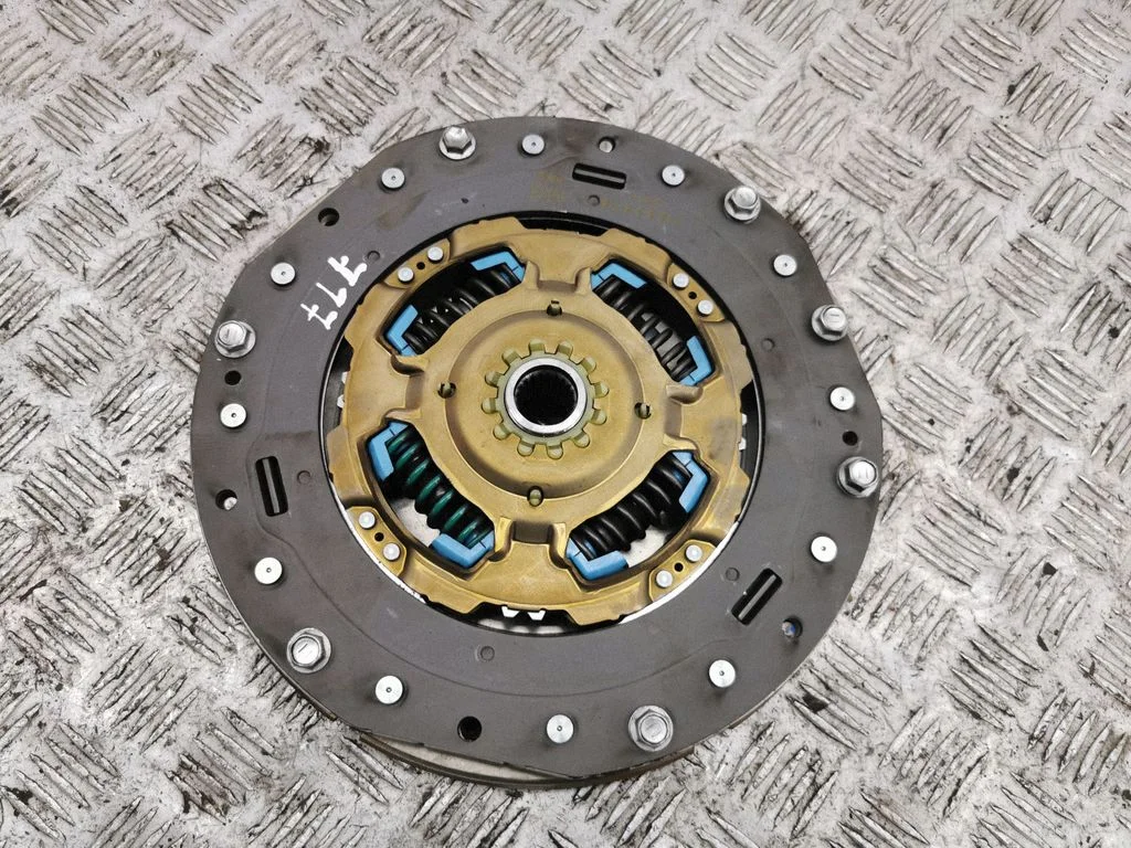Clutch set kit – Lexus NX (2014-2021)