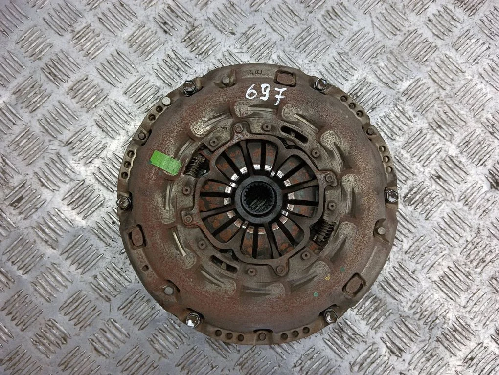 Sidurikomplekt – Toyota Corolla Verso AR10 (2004-2009)