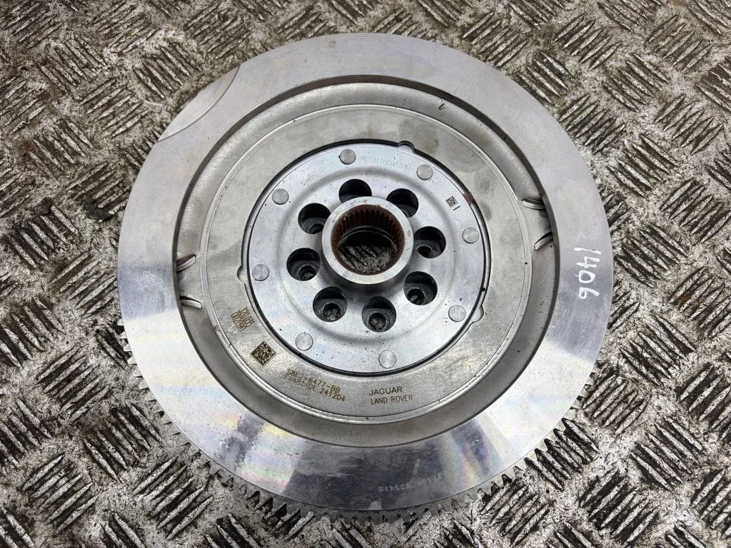Flywheel S8E26477BB