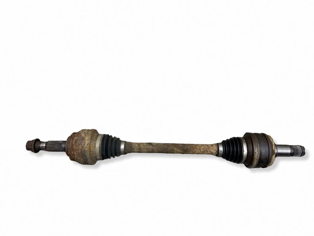 Rear driveshaft – left