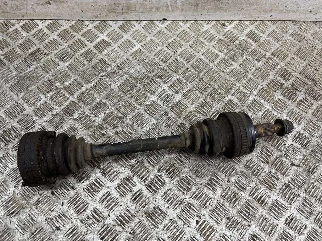 Rear driveshaft – left