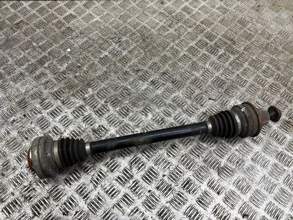 Aizmugurējā pusass 80A501204C
