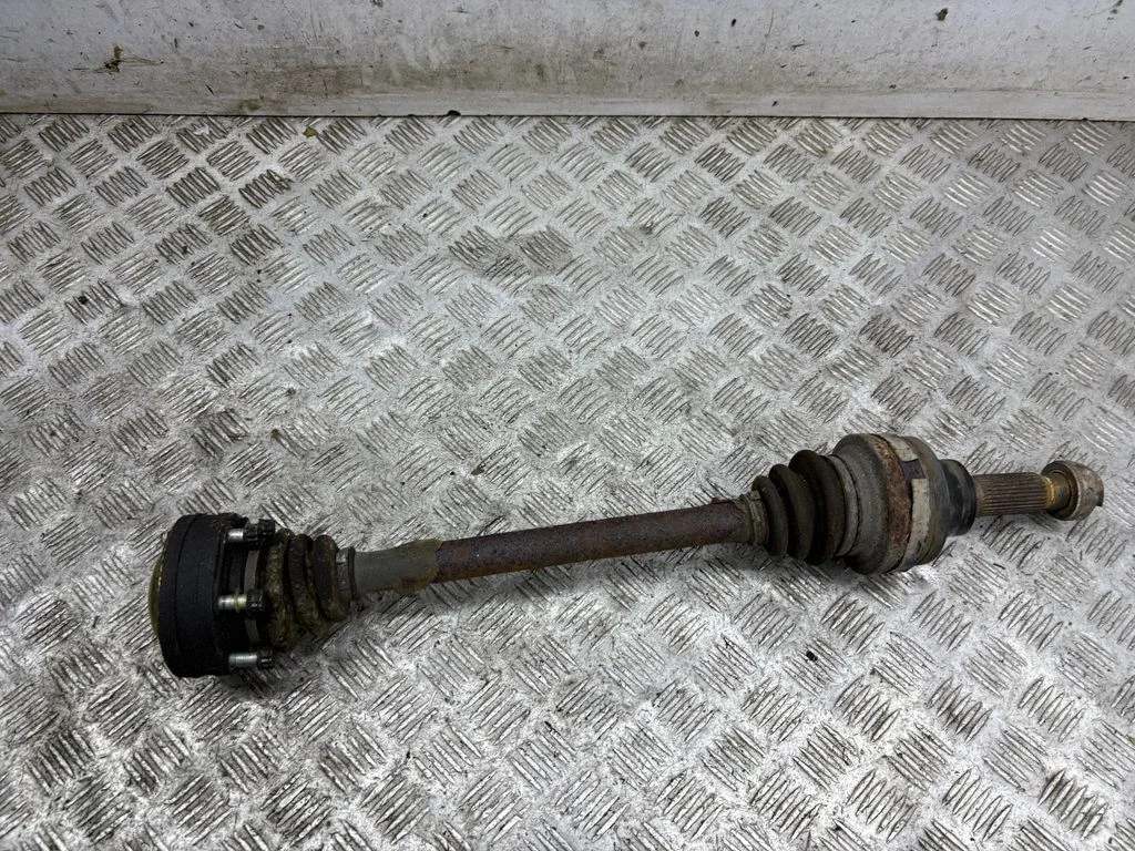 Rear driveshaft – left