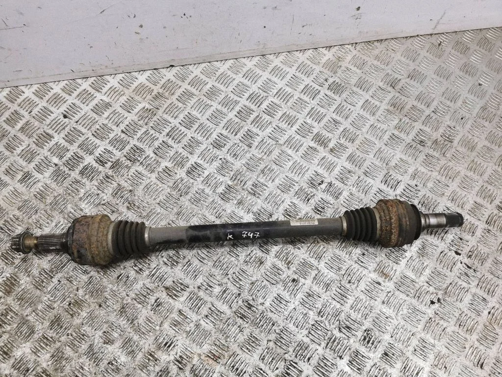 Tagumine pooltelg – Porsche Cayenne (92A) (2010-2017)