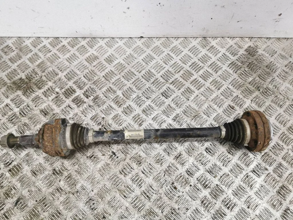Rear driveshaft 7L0501201A