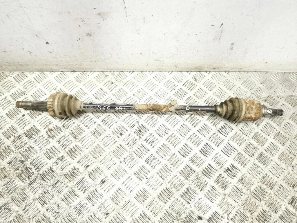Rear driveshaft – right