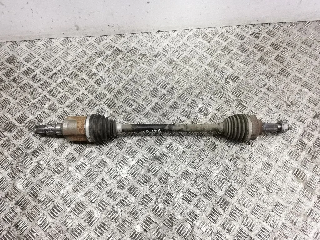 Rear driveshaft 153667000B