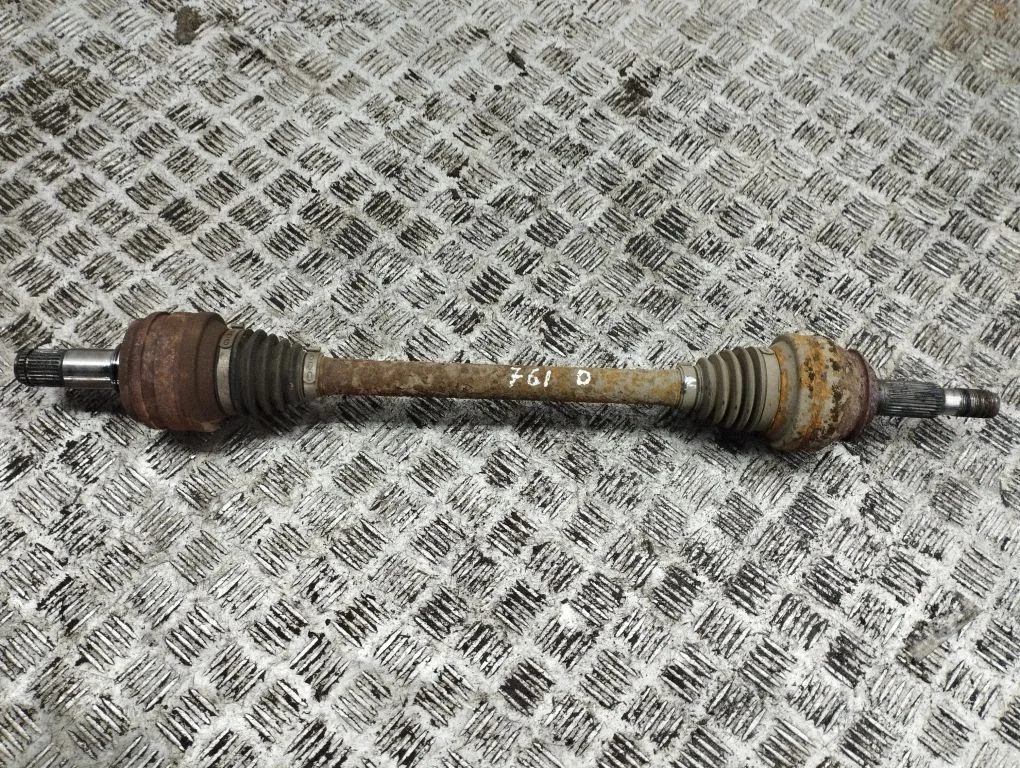 Rear driveshaft – right