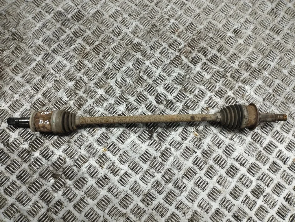 Rear driveshaft – right