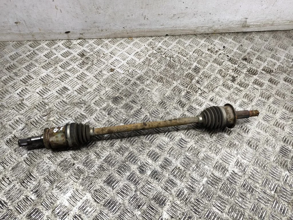 Rear driveshaft – left