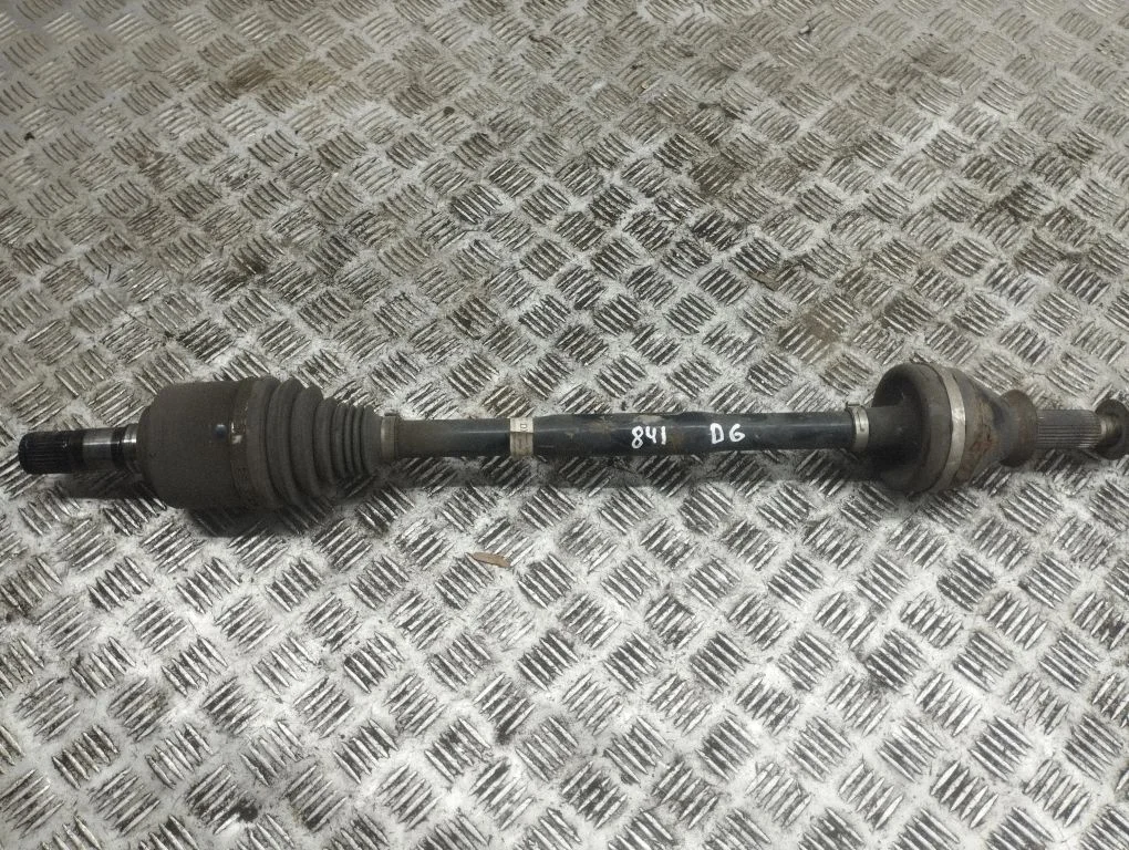 Tagumine pooltelg – parem