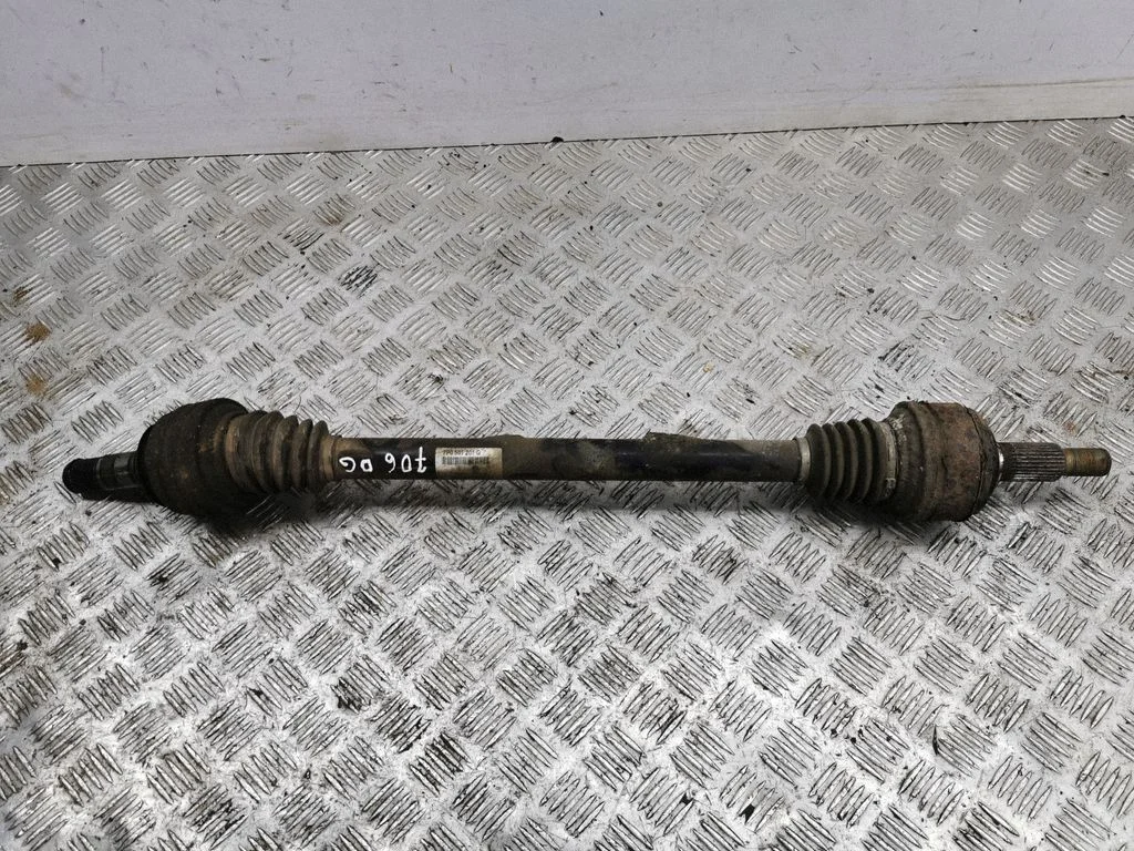 Tagumine pooltelg – Porsche Cayenne (92A) (2010-2017)