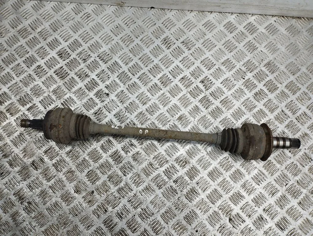 Rear driveshaft – left