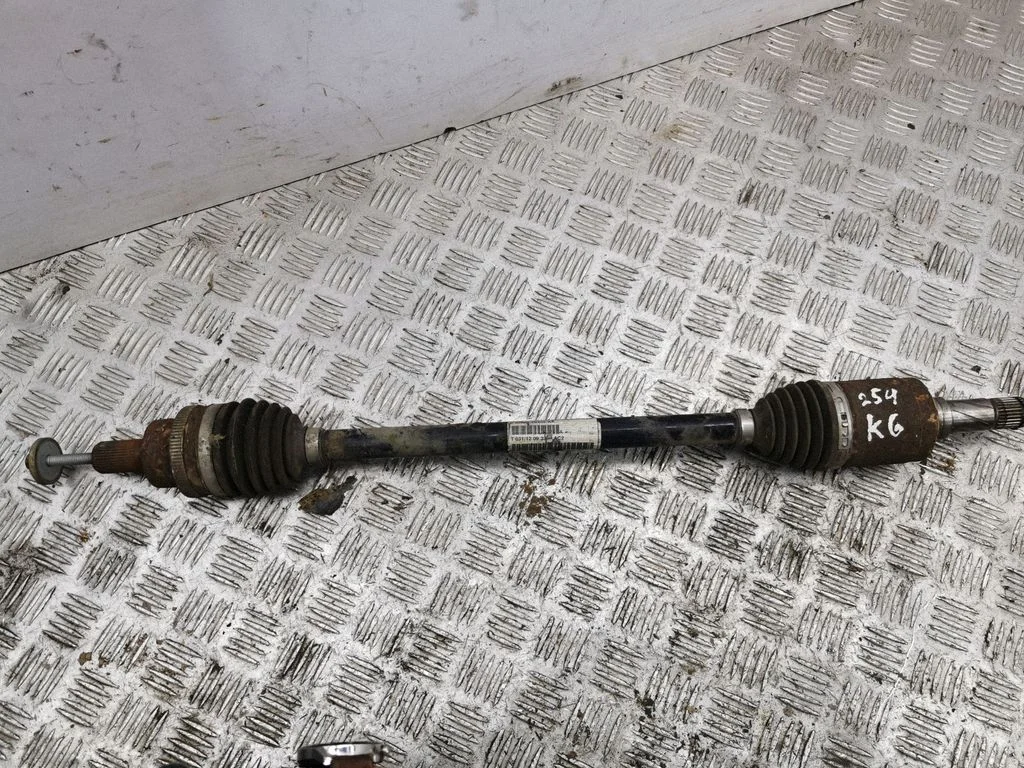 Tagumine pooltelg AG9N4B402AA