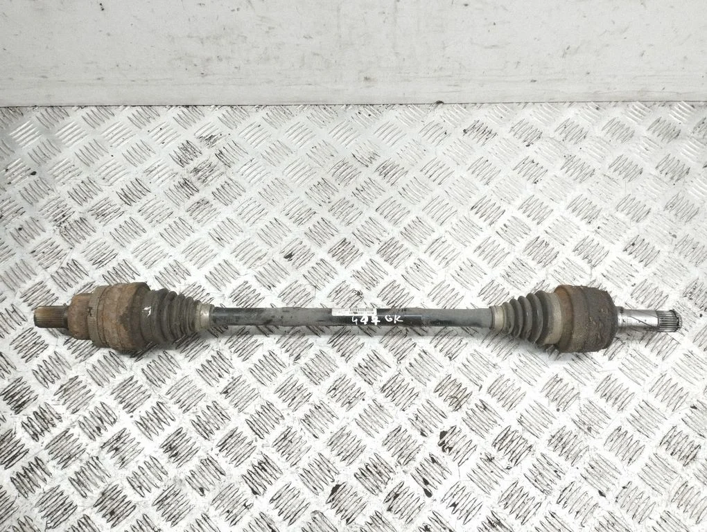 Rear driveshaft P30681132