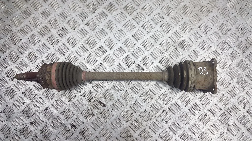 Rear driveshaft – rear left
