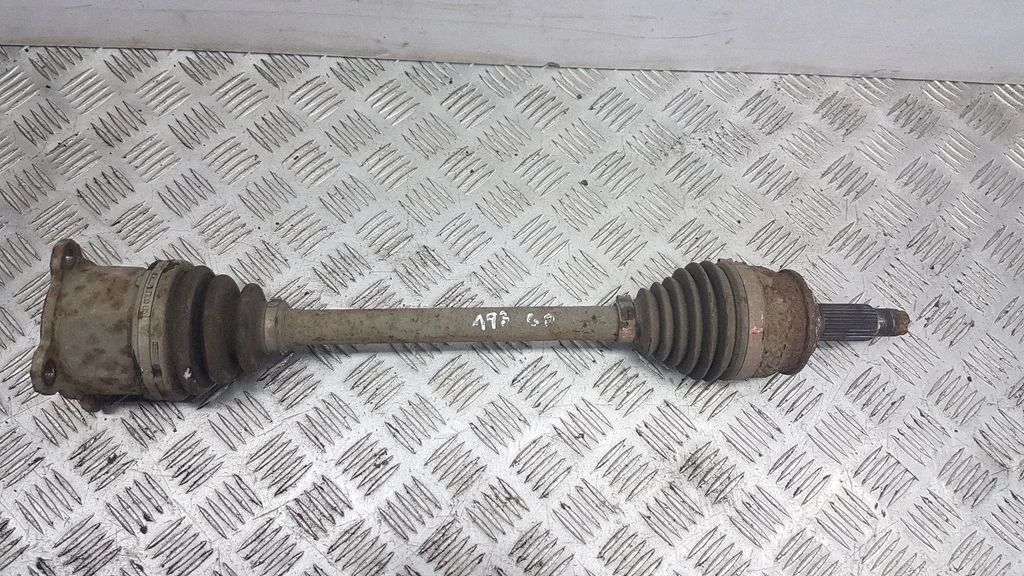 Rear driveshaft – rear right