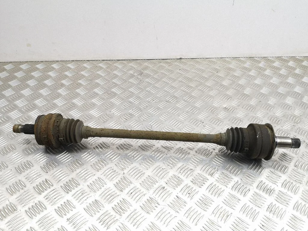 Rear driveshaft – left