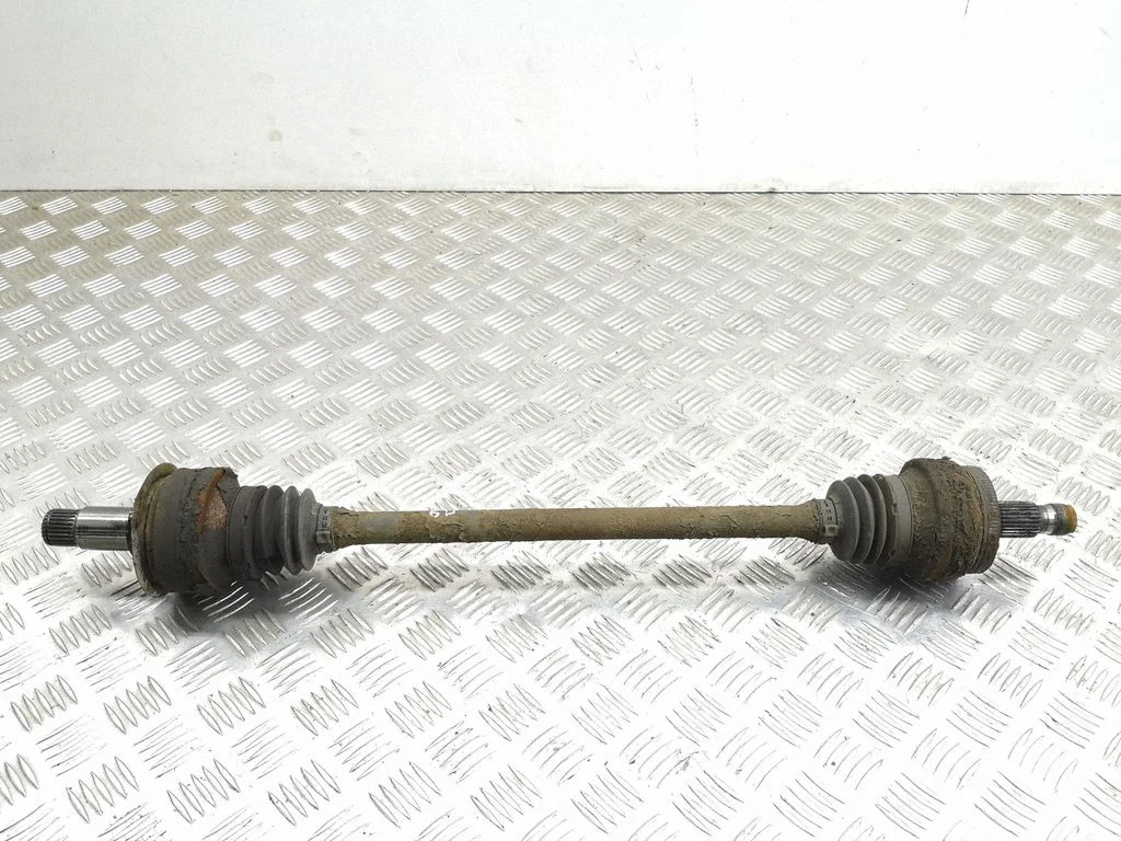 Rear driveshaft – right