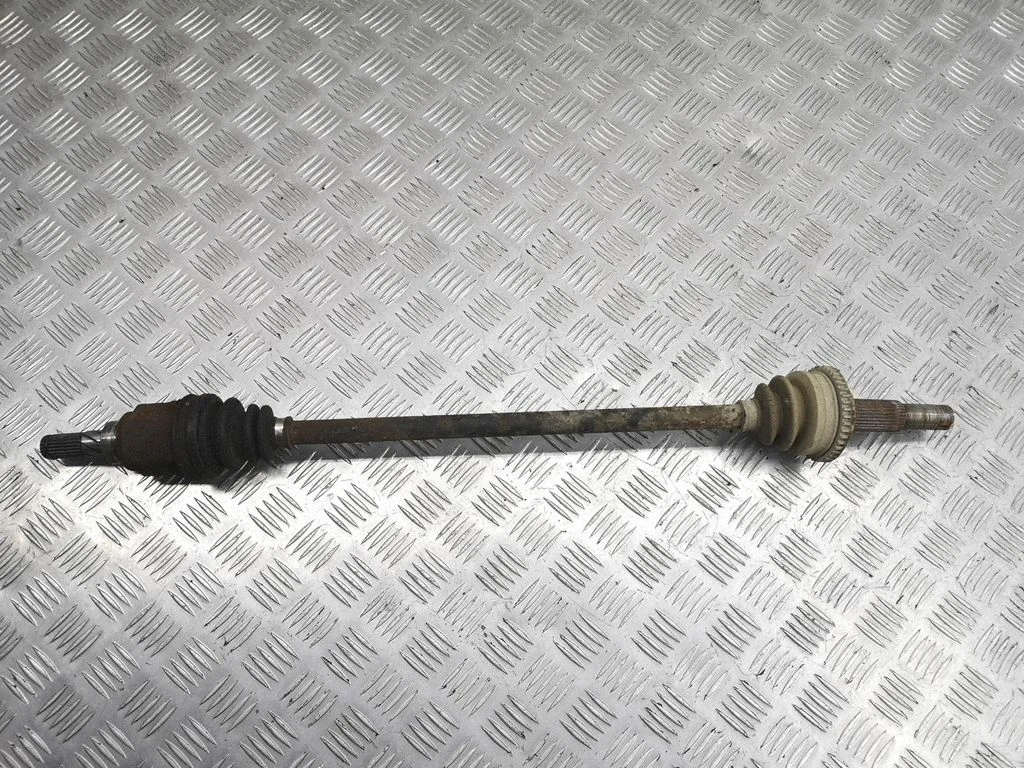 Rear driveshaft – left