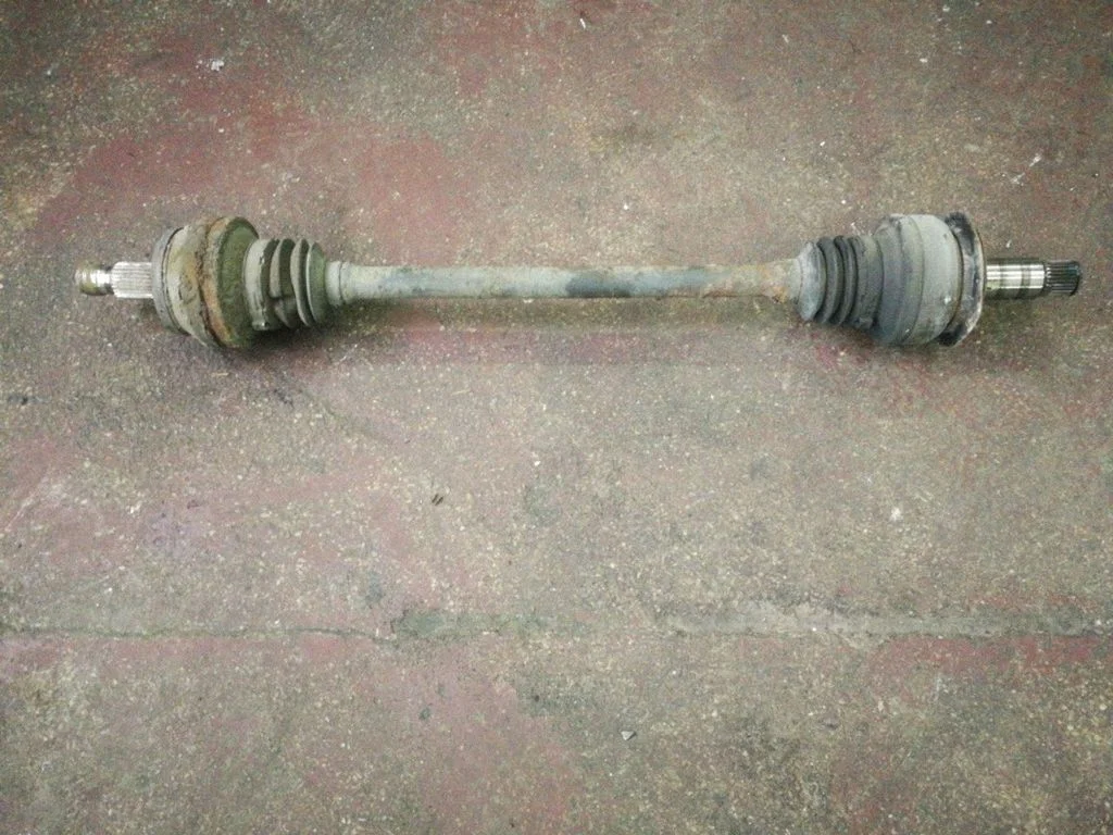 Rear driveshaft – right