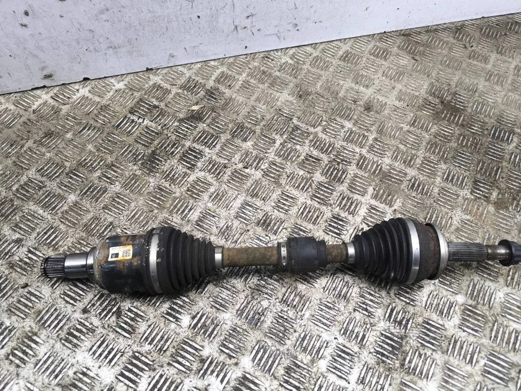 Front driveshaft – left
