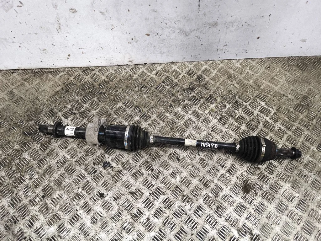 Front driveshaft 49501AO000