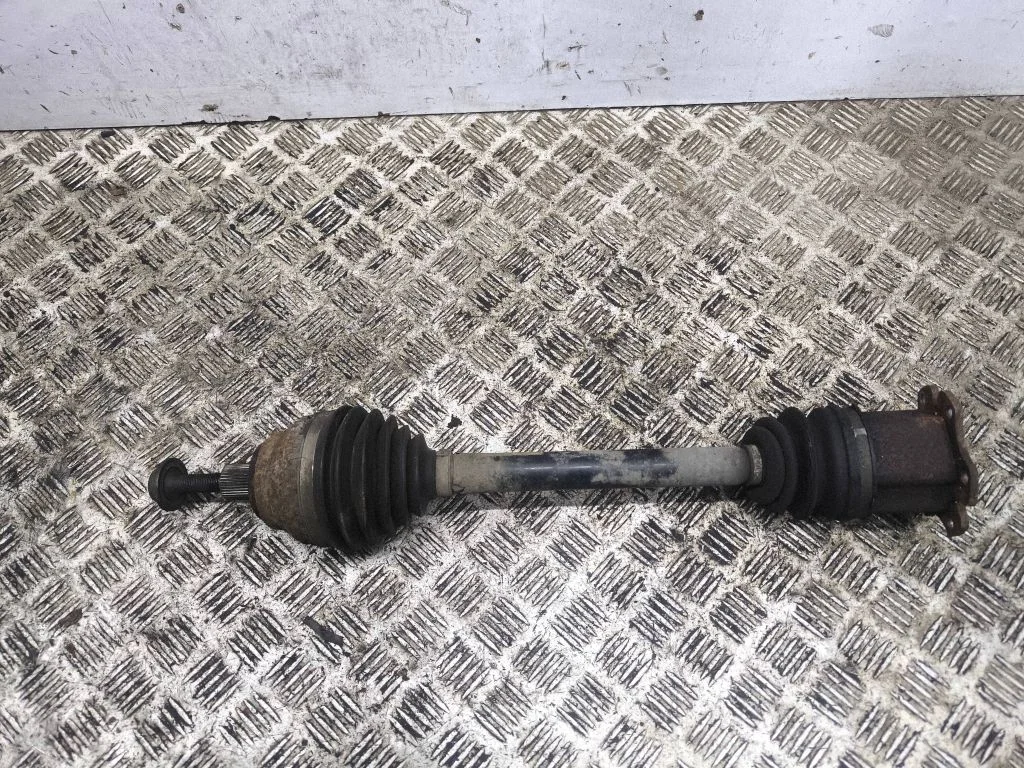 Priekšējā pusass 3W0407271B