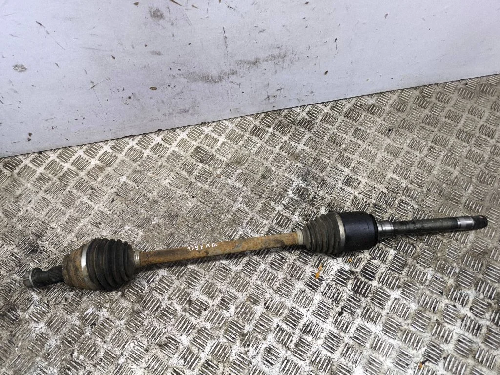 Front driveshaft – right