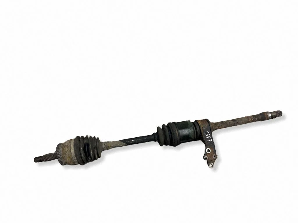 Front driveshaft – left
