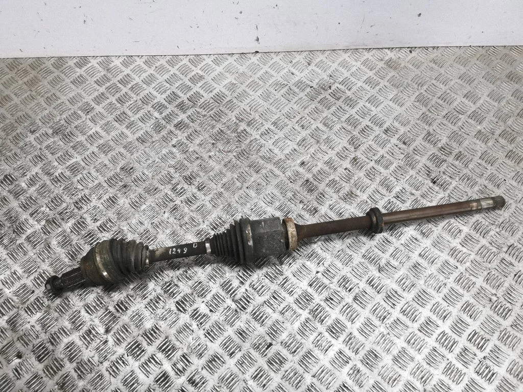 Front driveshaft – right