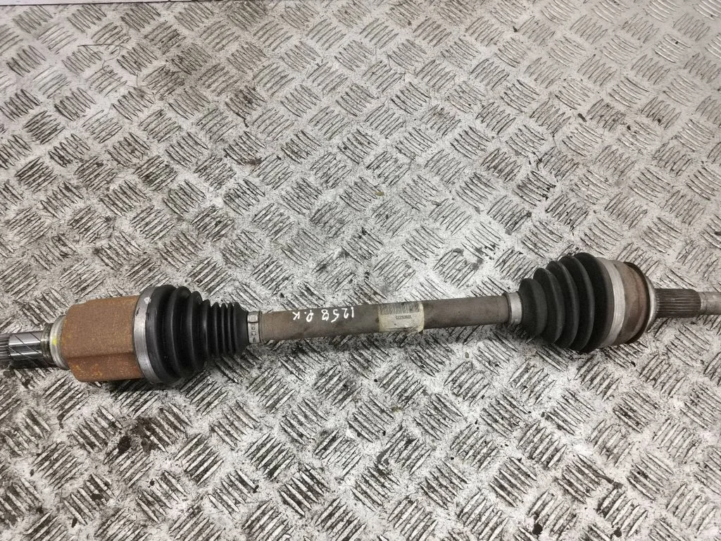 Front driveshaft – left