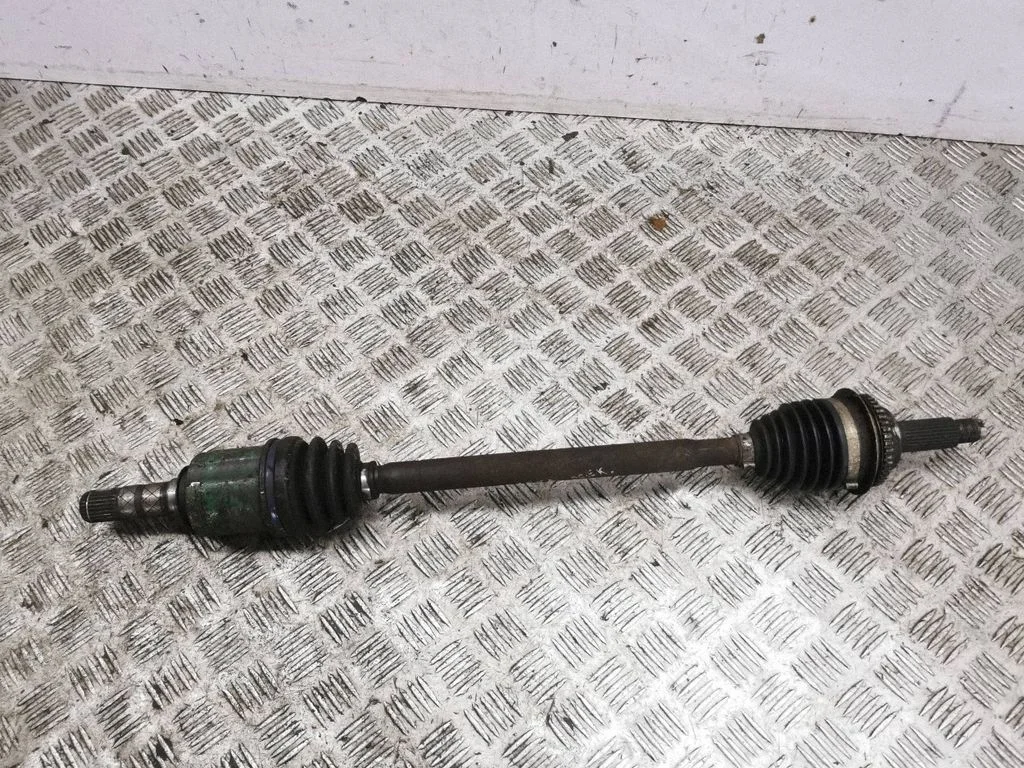 Front driveshaft – left